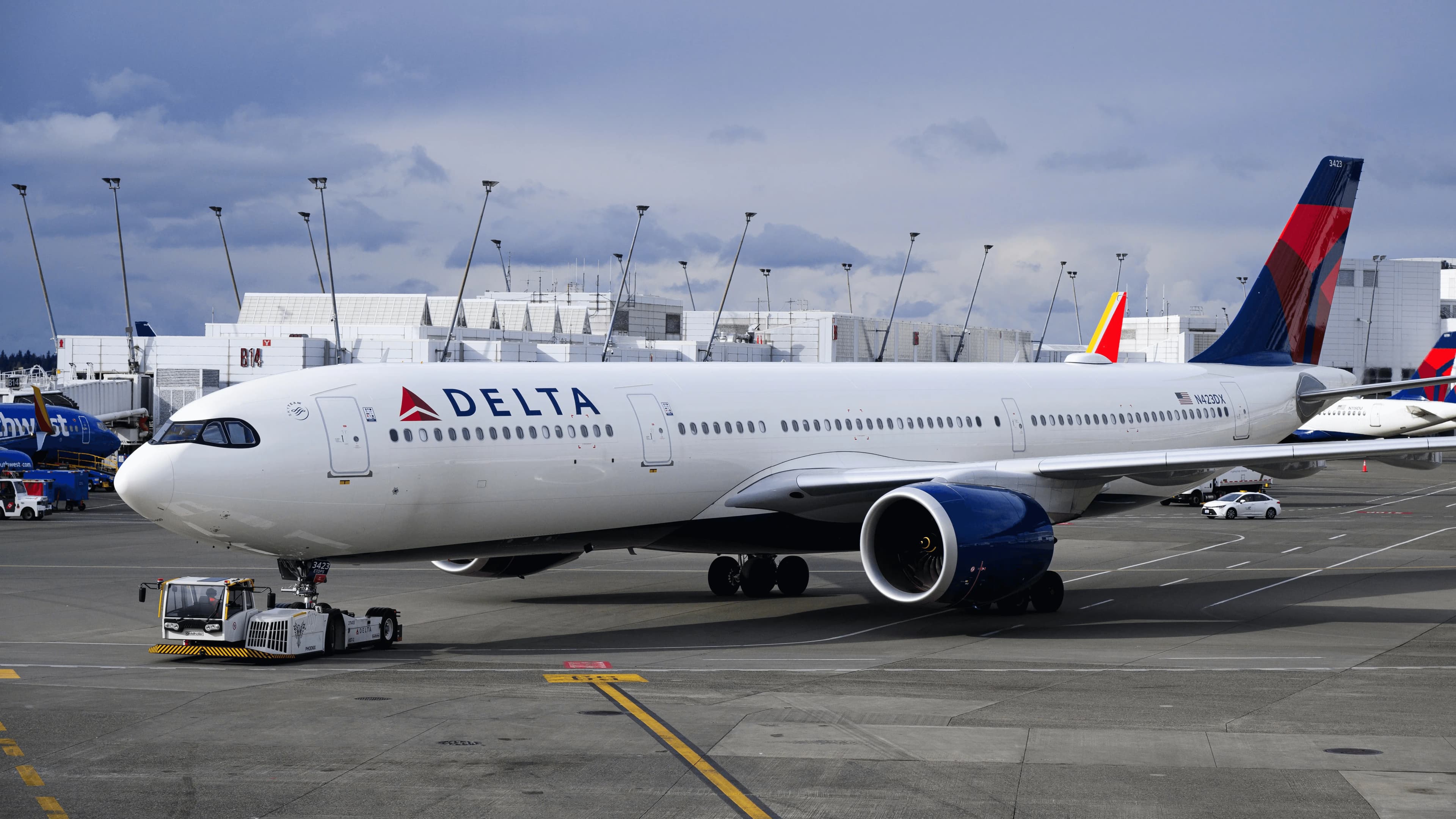 Delta Air Lines Airbus A330-900neo: Delta One Suite Intelligence & Seat Guide