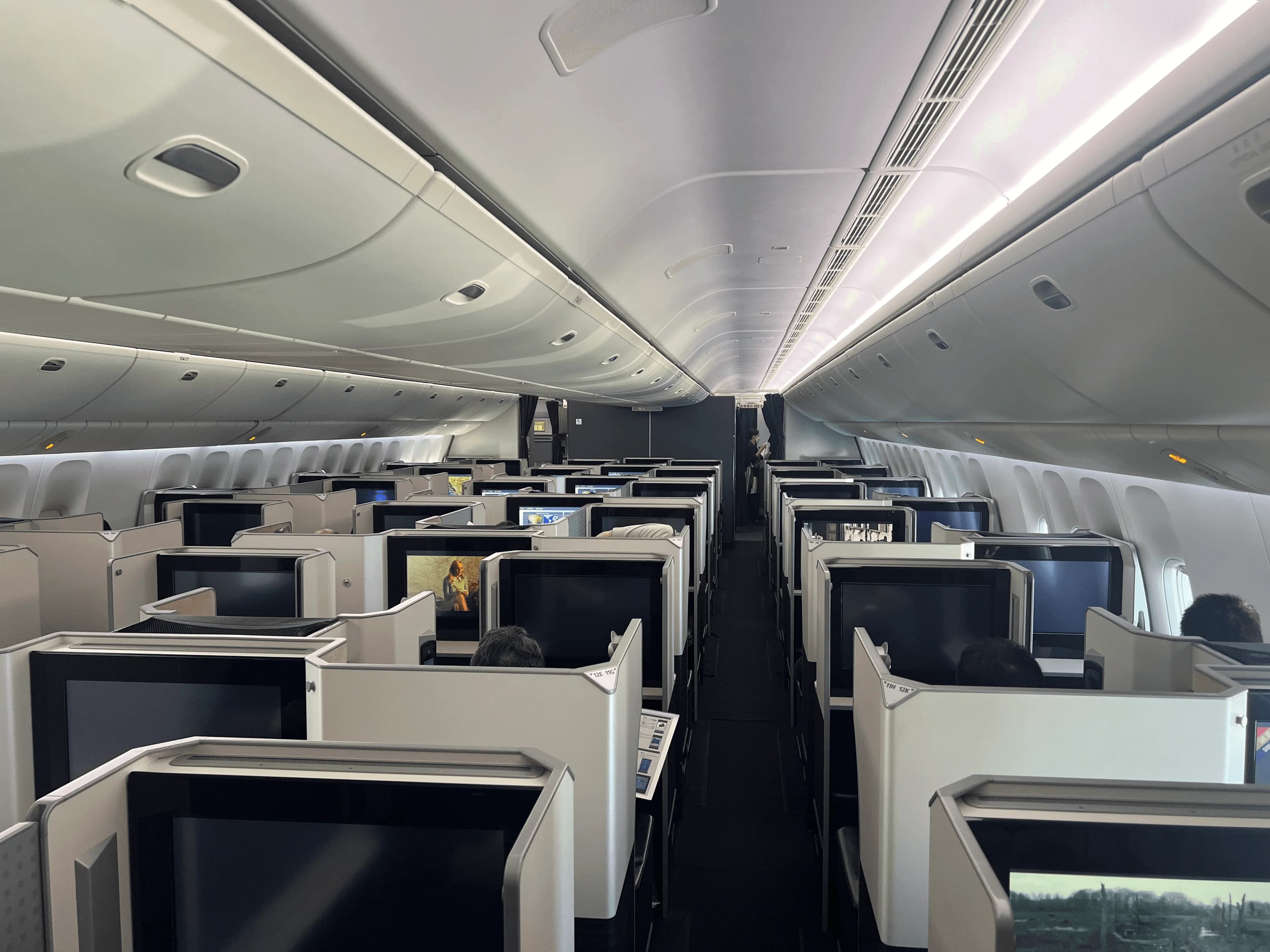 Japan Airlines 777-300 Seat Guide (2026)