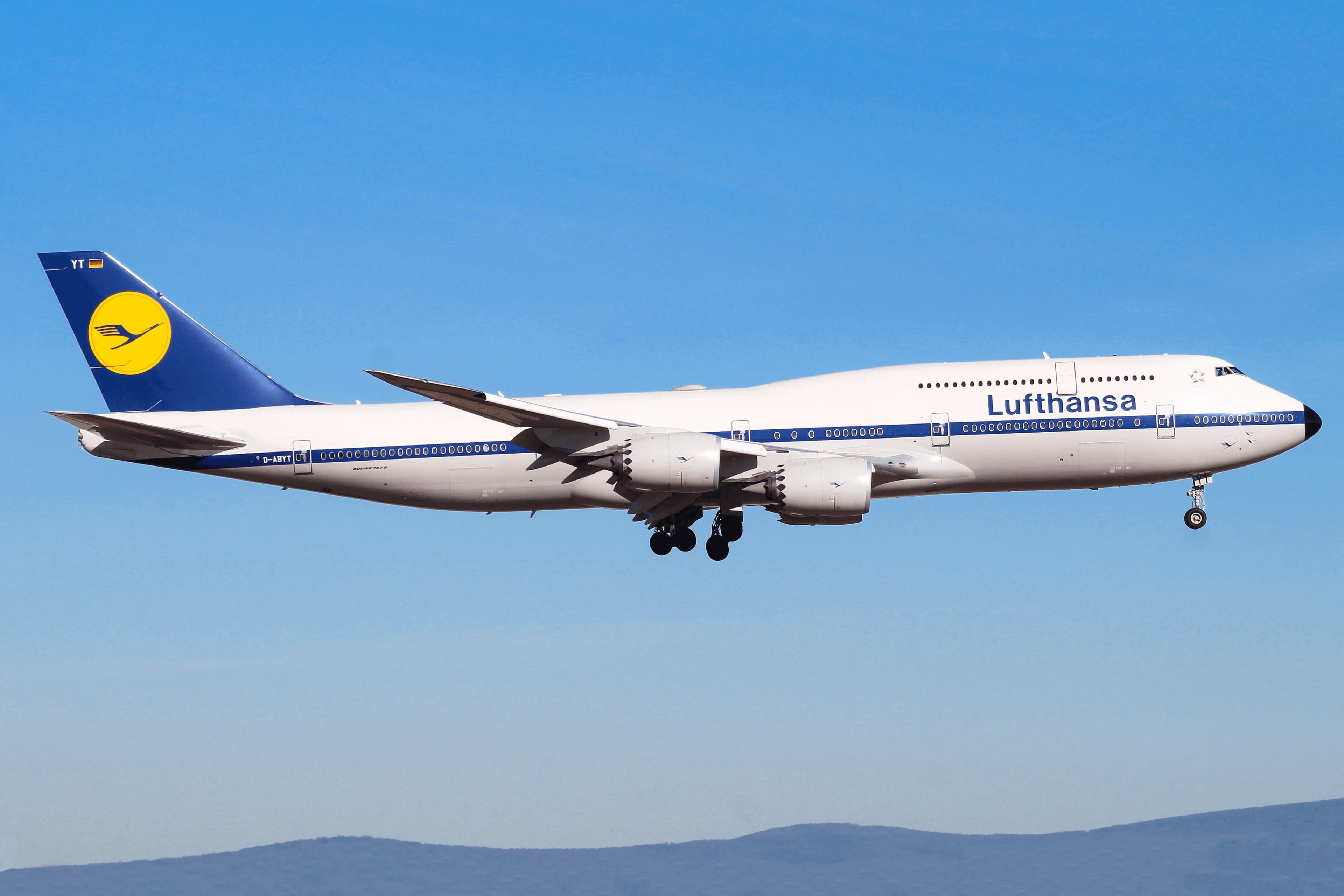 Lufthansa 747-8i Seat Guide (2026)