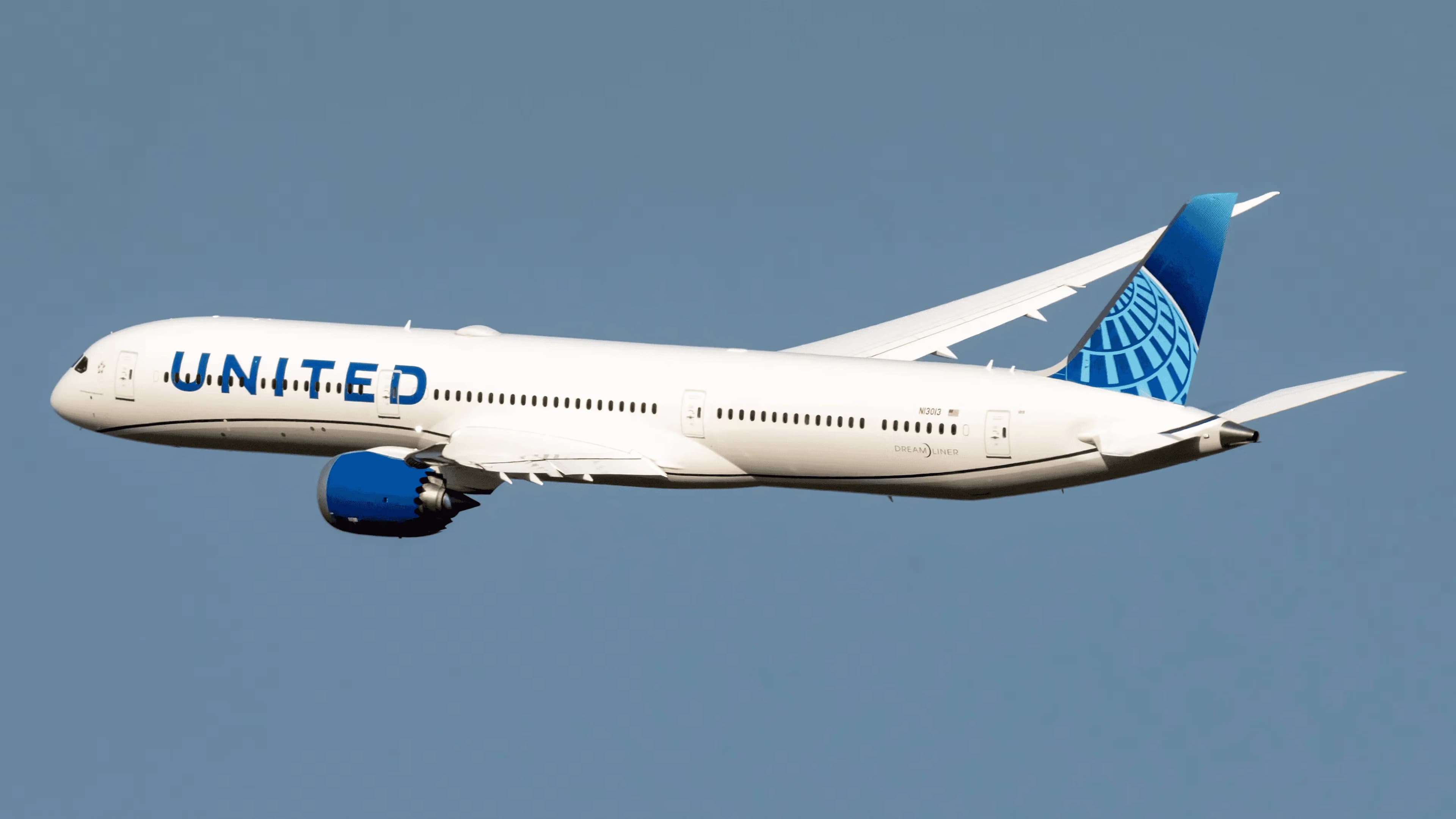 United Airlines Boeing 787-10: Polaris Intelligence & Seat Guide
