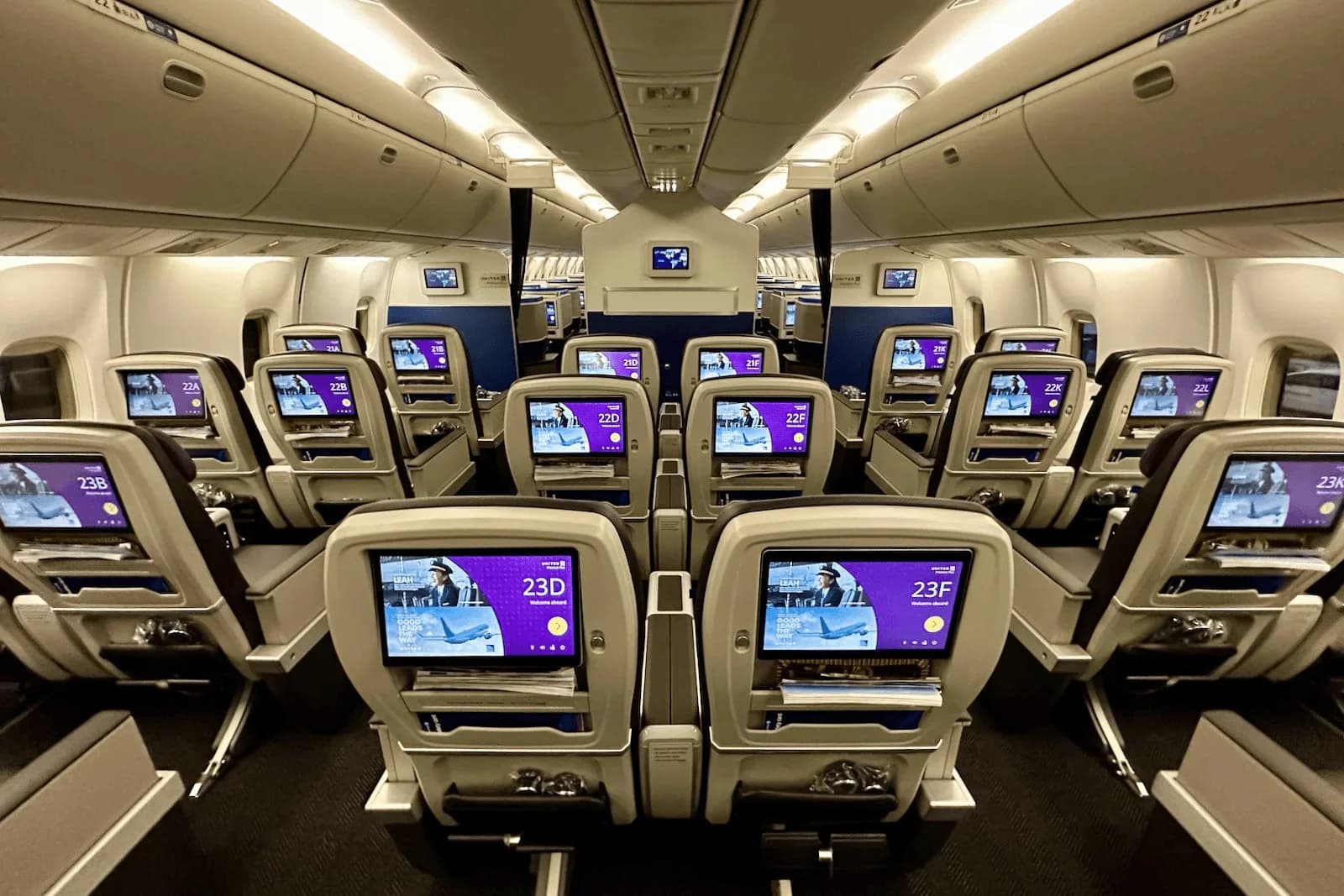 United Airlines 767-300ER Seat Guide (2026)